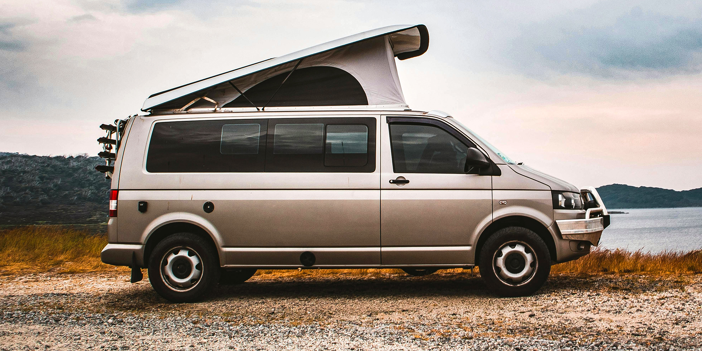 A silver camper van | Source: Pexels/Felix Haumann