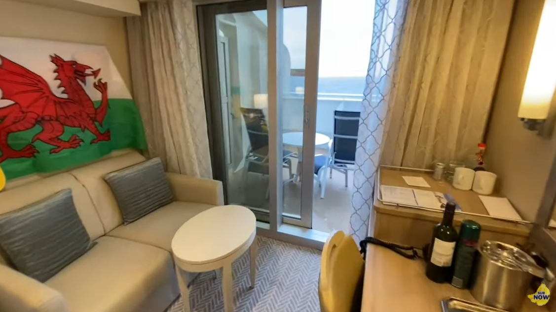 A cabin with an obstructed balcony | Source: YouTube/CruiseMonkeys