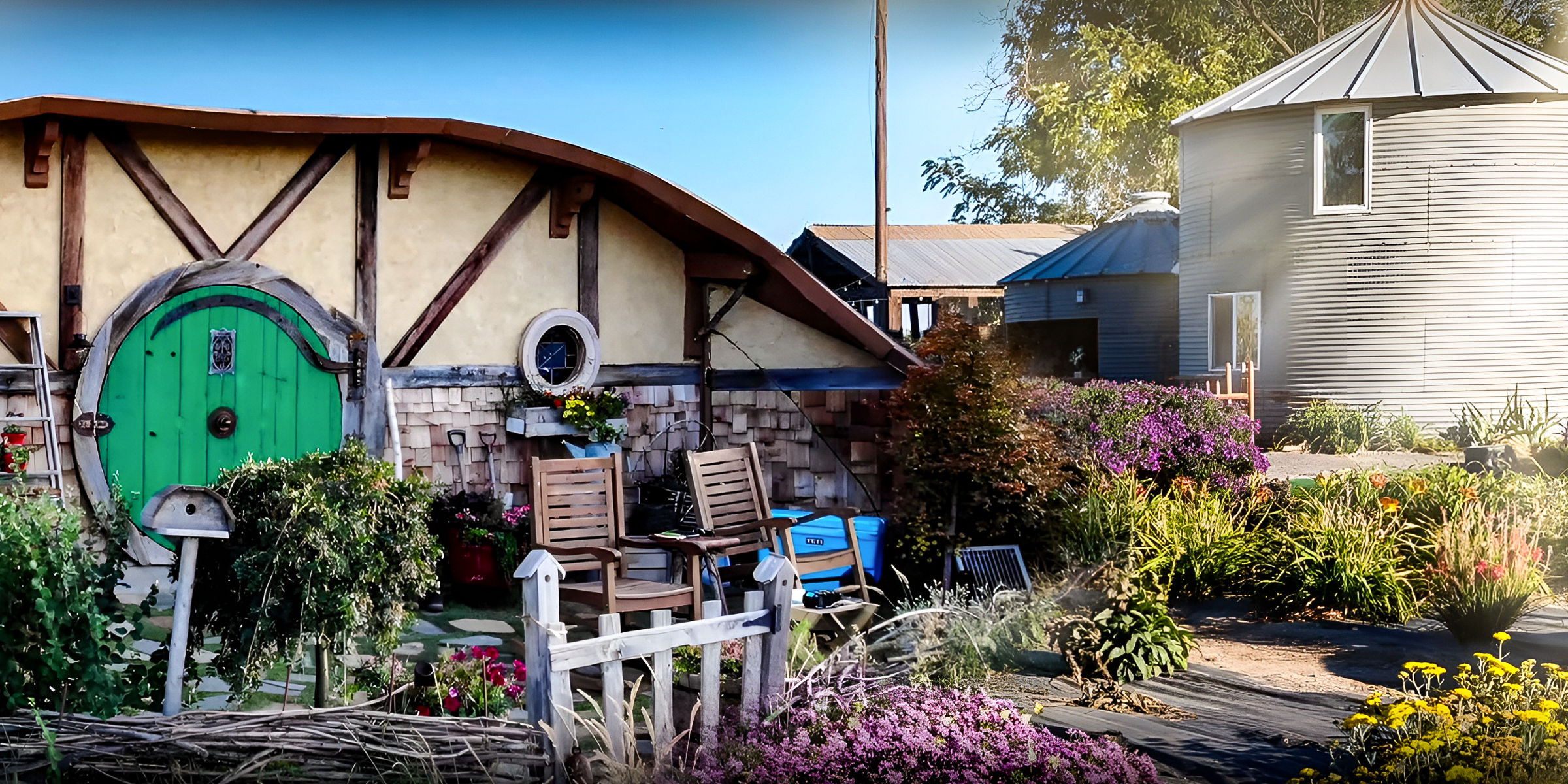 The Hobbit Inn | The Grain Bin Flowers & Inn | Source: YouTube/Pacific Northwest and Beyond | Facebook/GrainBinFlowersandInn
